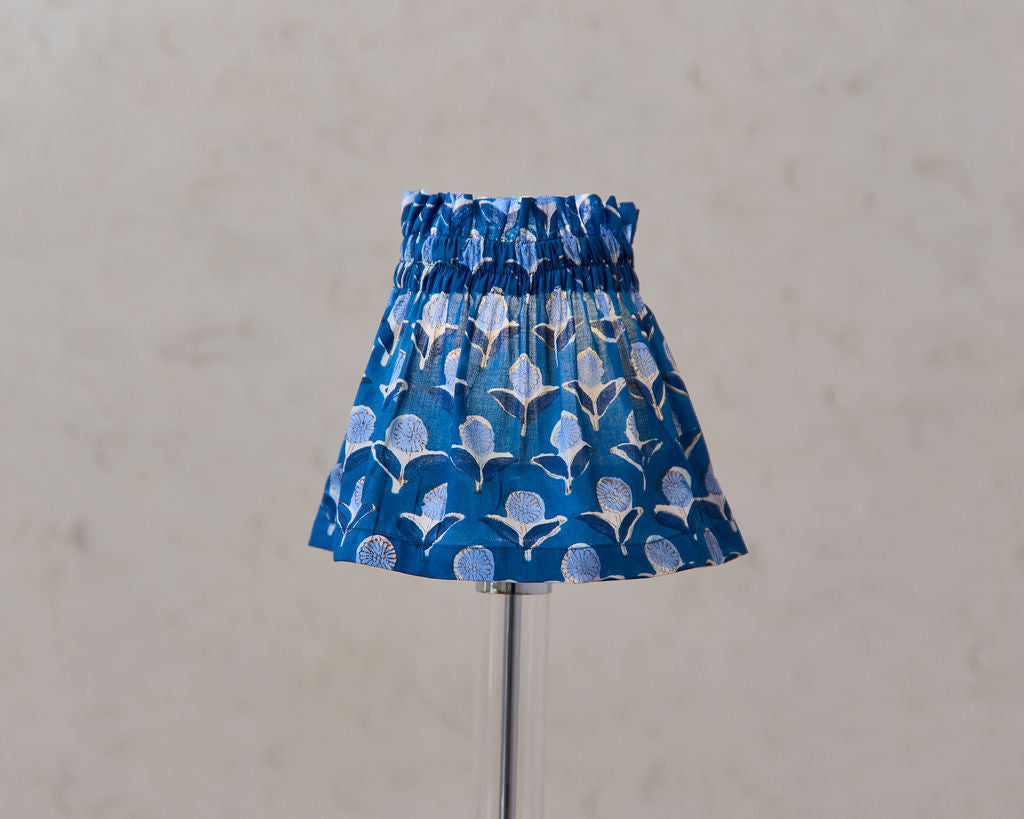 Cottage Light Dolly Cover — Motif Indigo Piped Elasticated, size Very Small (10-18 cm top diameter (wall lights))