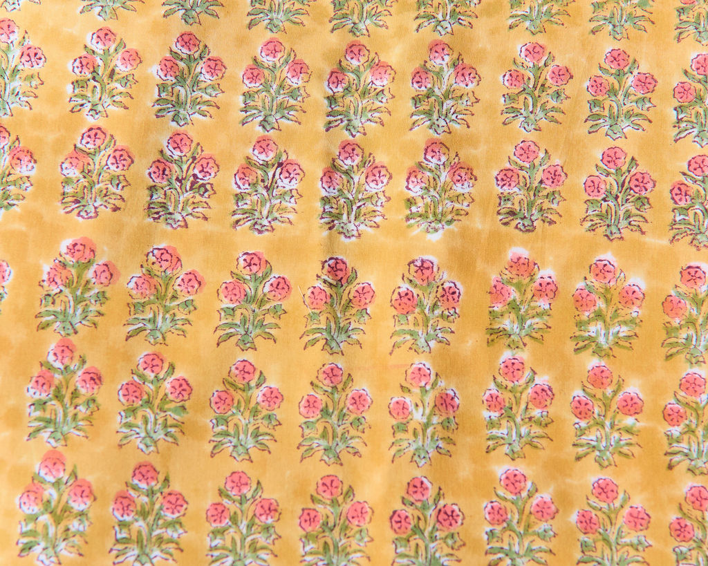 Cottage Light Dolly Cover — Motif Yellow Piped Elasticated