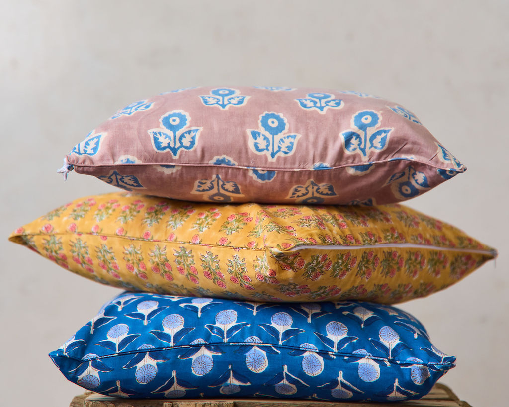 Cottage Core Cushion - Motif Indigo Piped