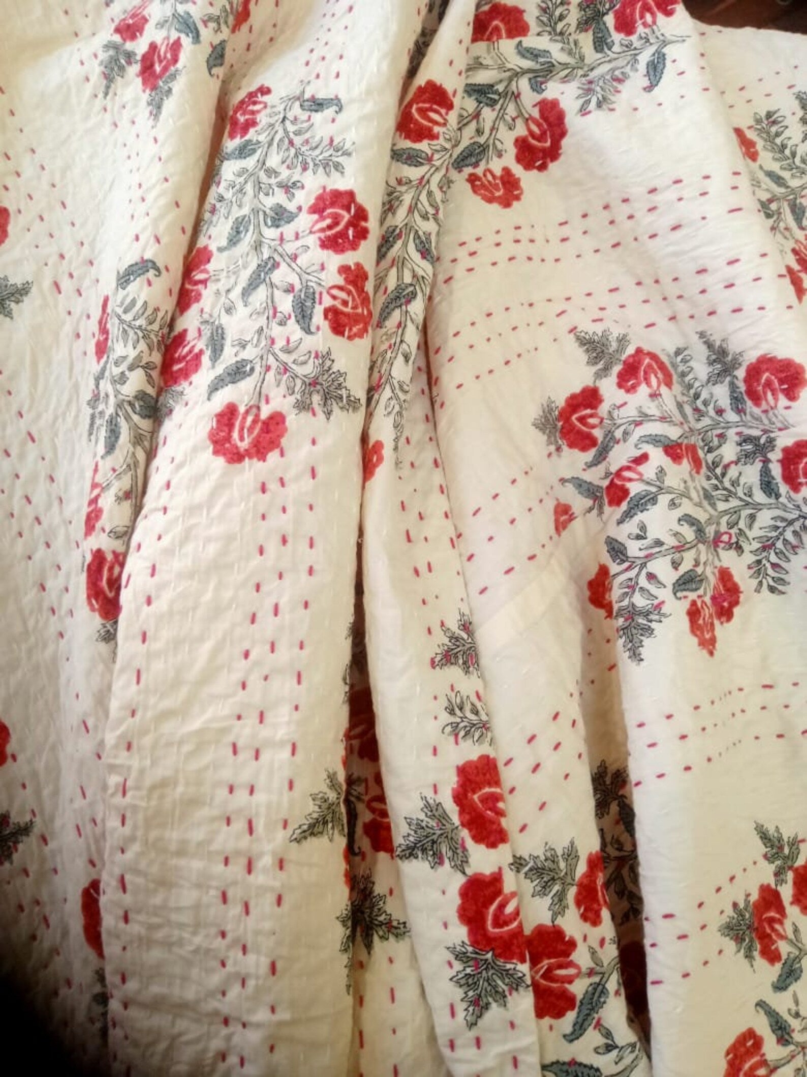 Handcrafted Kantha Throw — Cream and Carnations