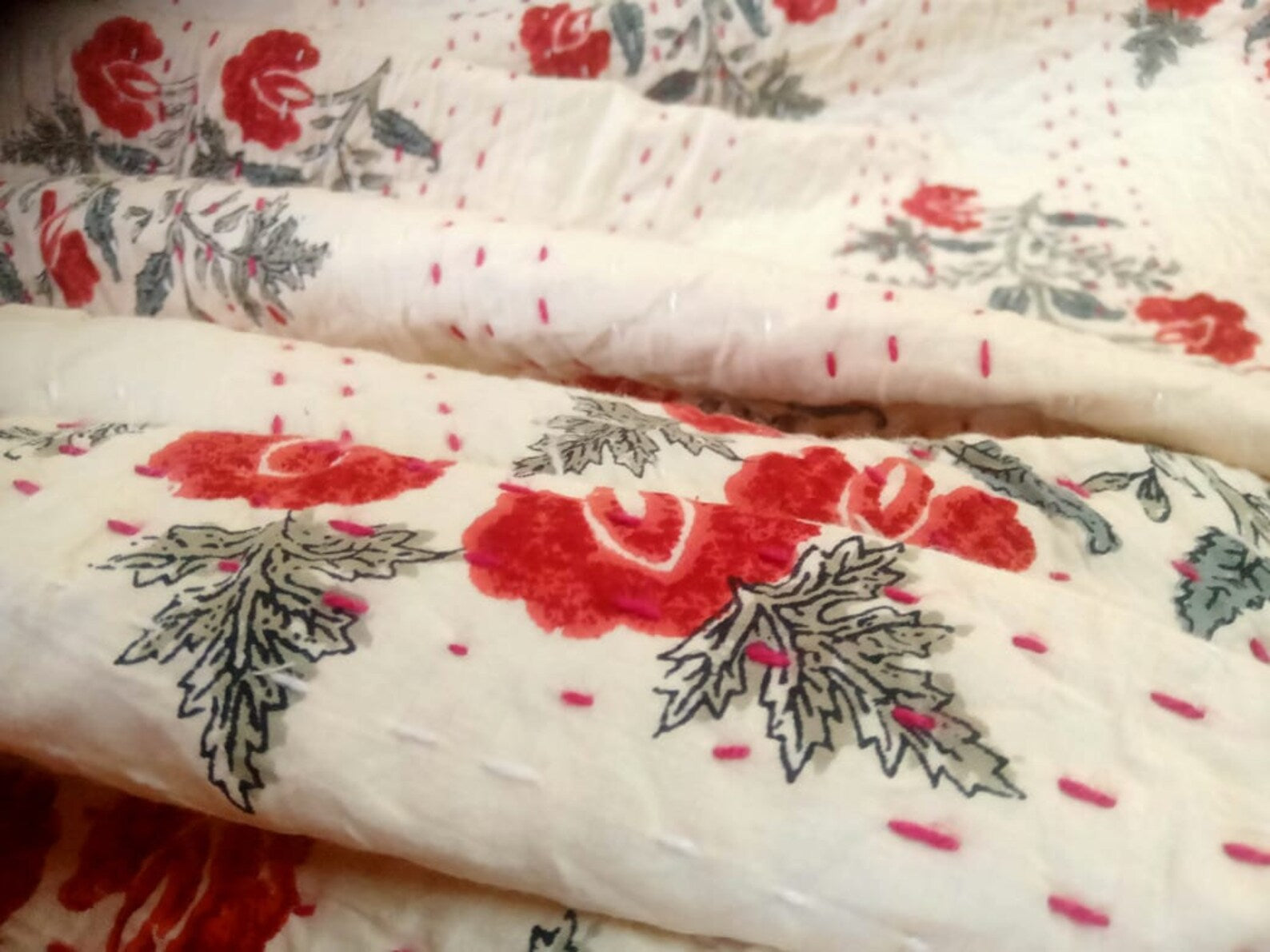 Handcrafted Kantha Throw — Cream and Carnations
