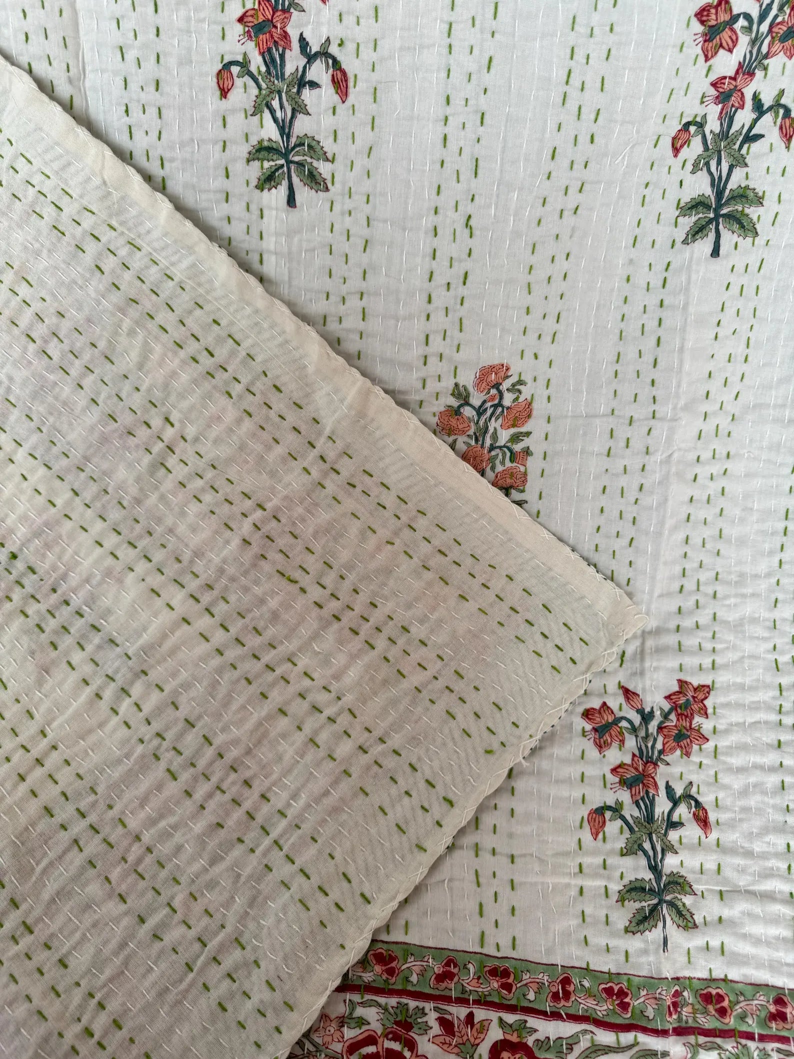Handcrafted Kantha Throw — Paisley Cream and Pink
