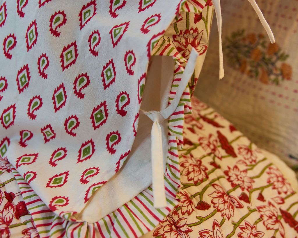 Cotton Razai Quilt — Paisley Floral Red & Green (King + Pillow Cases)