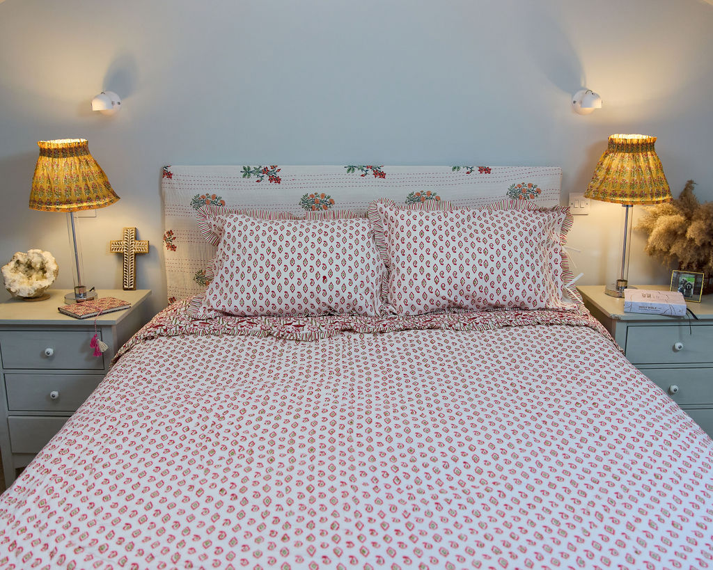 Cotton Razai Quilt — Paisley Floral Red & Green (King + Pillow Cases)