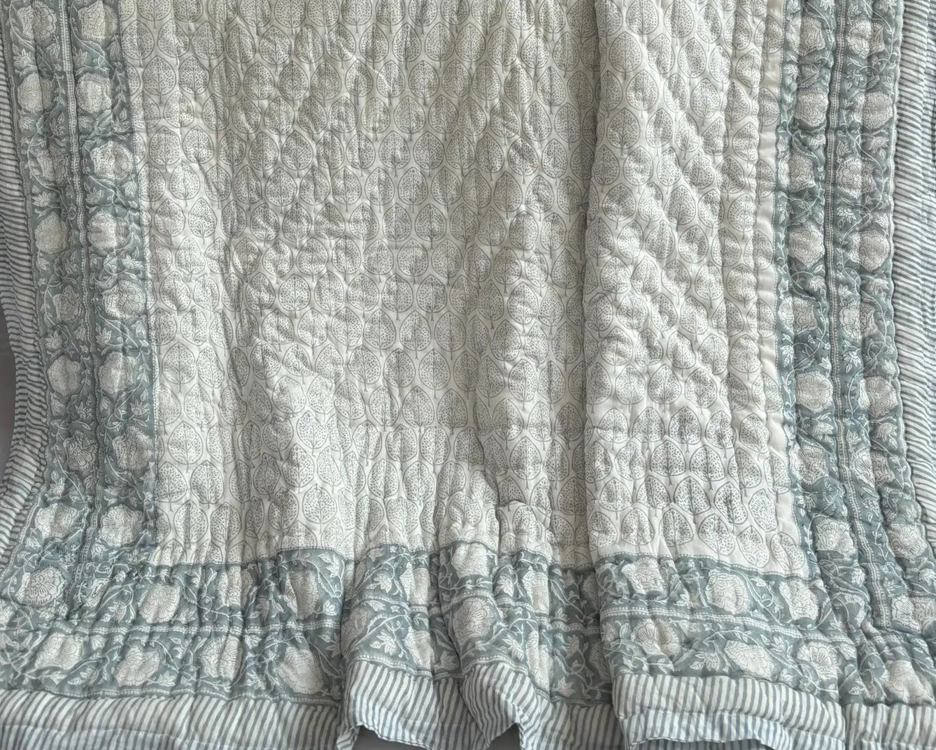 Jaipuri Razai Quilt - Leaf Grey (Single / Kids)