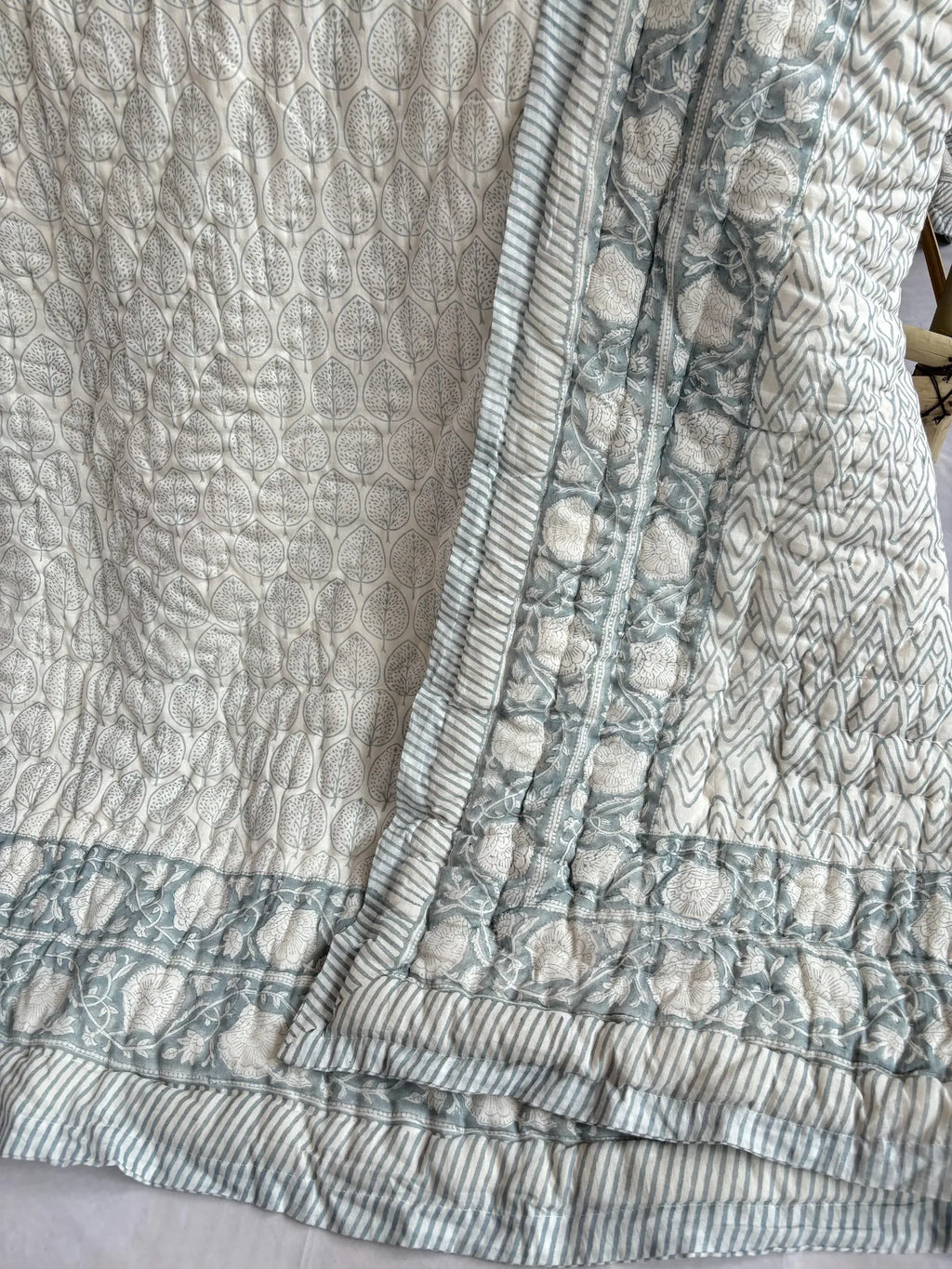 Jaipuri Razai Quilt - Leaf Grey (Single / Kids)